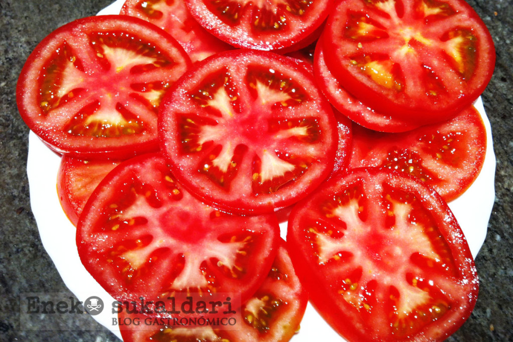 San jacobos de tomate Eusko Label rellenos de Idiazabal