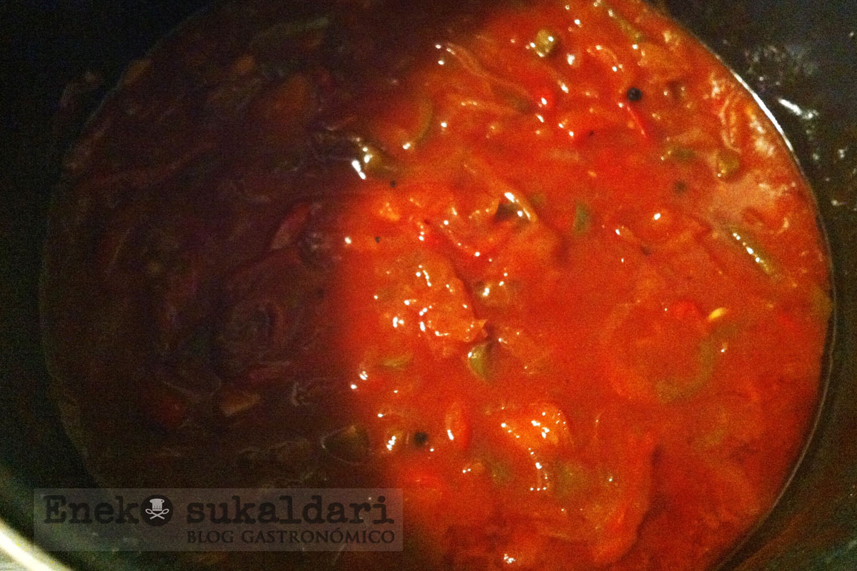 Albondigas caseras en salsa (Eneko sukaldari)